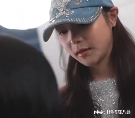 得不说她简直就是天生的衣架子被白峰新剧里